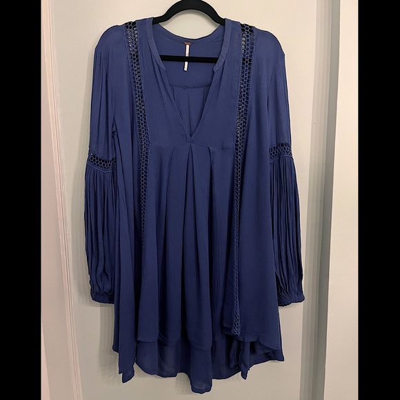 ✨SOLD✨Free People Blue Oversized Tunic Top - Picture 1 of 4